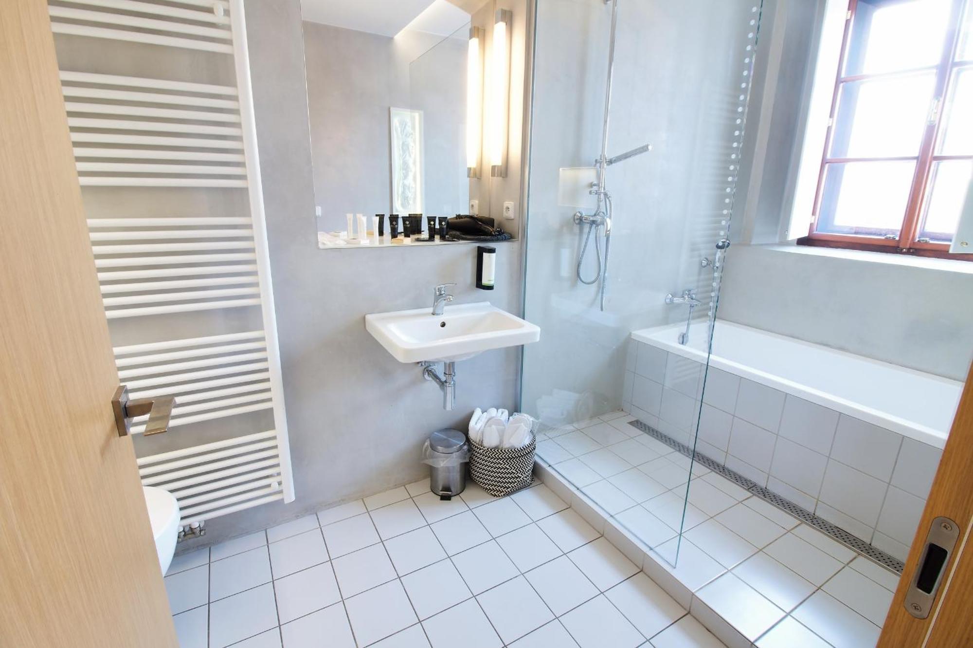 Hotel 100 Пардубице Экстерьер фото